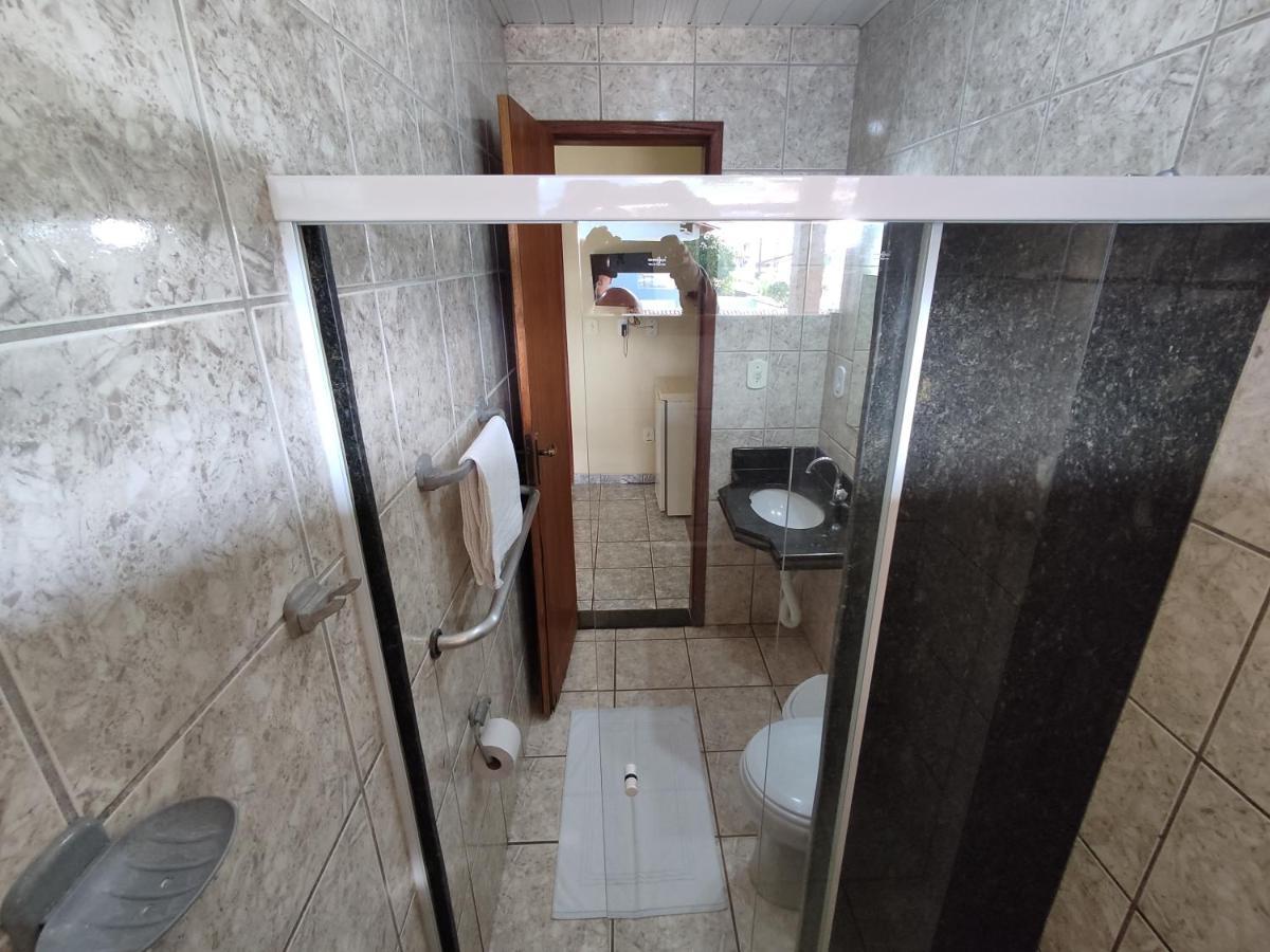 Hotel Pousada Guaypora Guarapari Exteriör bild